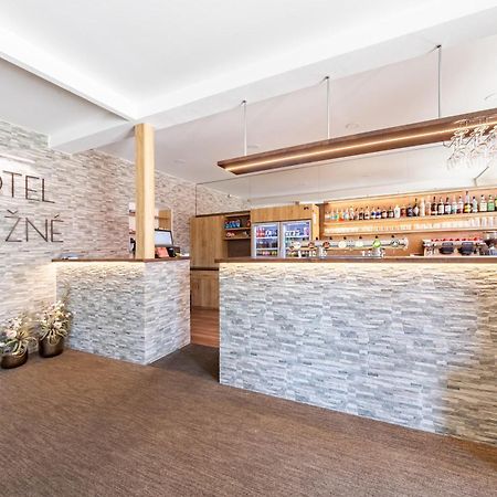 Hotel Snezne Ngoại thất bức ảnh